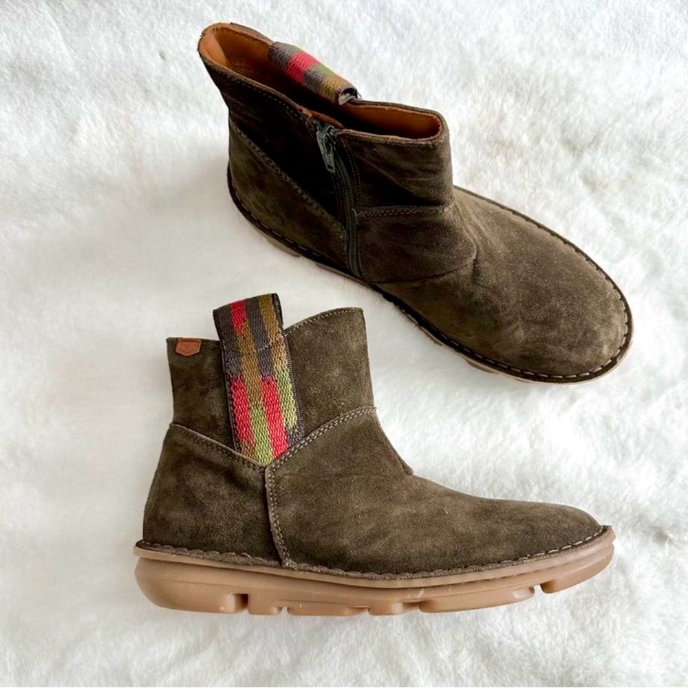 OnFoot Silken Waterproof Suede Booties Women's Size 39